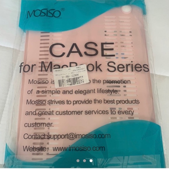 Pink MacBook Air 13.5 inch case - Picture 3 of 3